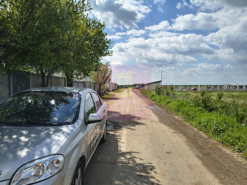 Posta -Teren 12.450mp pretabil hala/rezidential la 150ml de utilitati